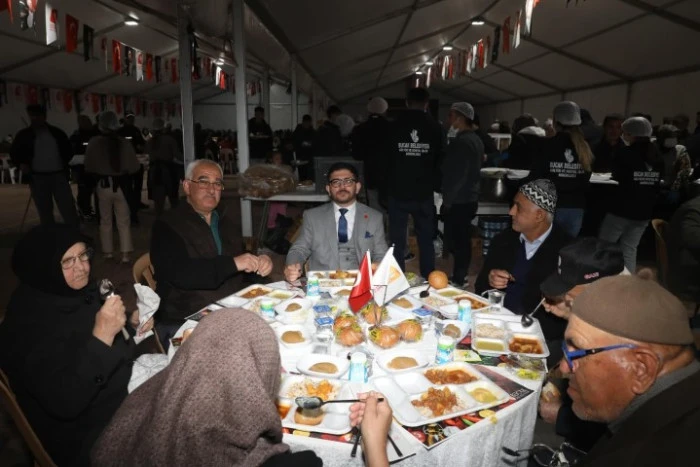 Bucak&rsquo;ta &Ccedil;anakkale ruhu iftar sofrasında yaşatıldı