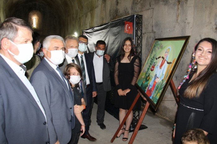 Tarihi Susuz Kervansarayında, Anadolu sergisi açıldı