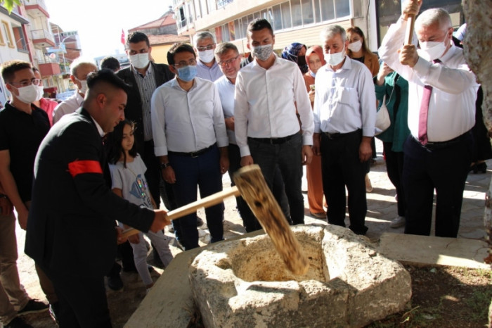 Bucak&rsquo;ta 30&rsquo;ncu geleneksel s&uuml;nnet ve keşkek ş&ouml;leni yapıldı