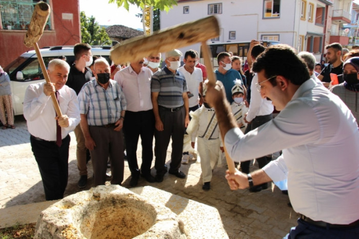 Bucak&rsquo;ta 30&rsquo;ncu geleneksel s&uuml;nnet ve keşkek ş&ouml;leni yapıldı