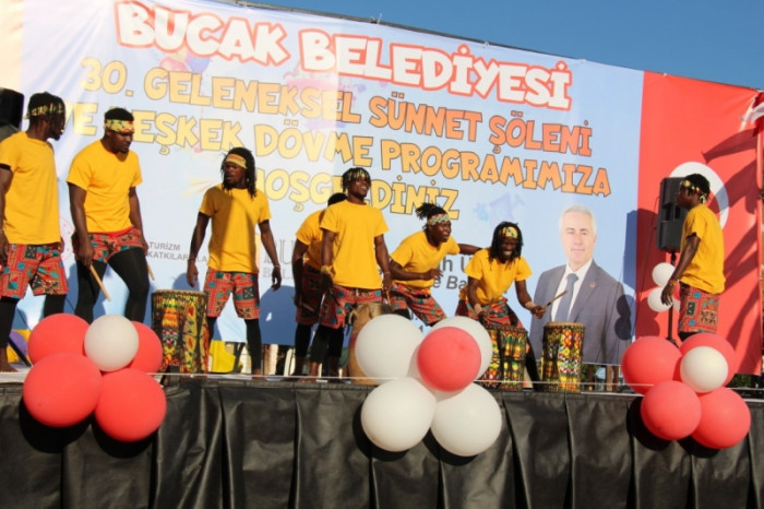 Bucak&rsquo;ta 30&rsquo;ncu geleneksel s&uuml;nnet ve keşkek ş&ouml;leni yapıldı