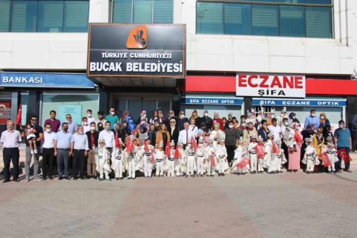 Bucak&rsquo;ta 30&rsquo;ncu geleneksel s&uuml;nnet ve keşkek ş&ouml;leni yapıldı