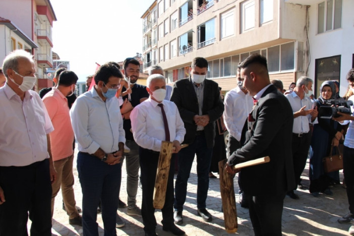 Bucak&rsquo;ta 30&rsquo;ncu geleneksel s&uuml;nnet ve keşkek ş&ouml;leni yapıldı