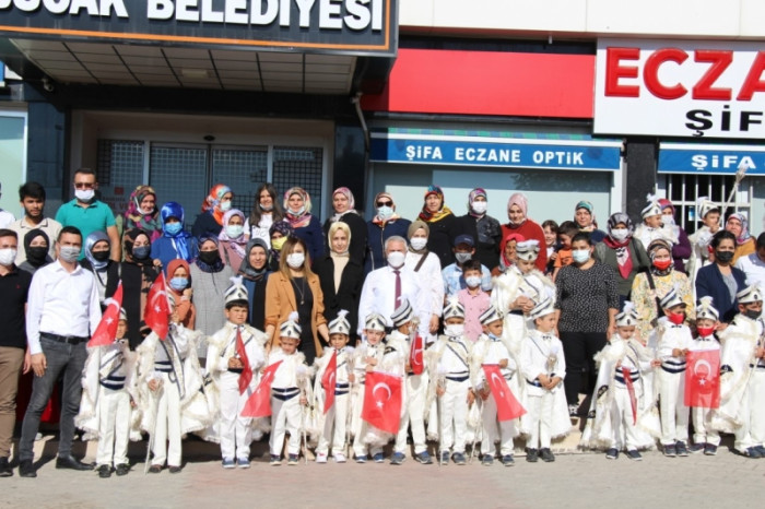 Bucak&rsquo;ta 30&rsquo;ncu geleneksel s&uuml;nnet ve keşkek ş&ouml;leni yapıldı