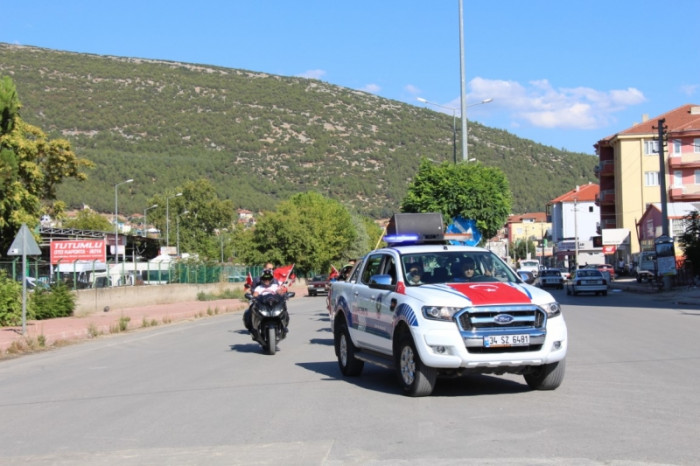 Bucak&rsquo;ta 30&rsquo;ncu geleneksel s&uuml;nnet ve keşkek ş&ouml;leni yapıldı