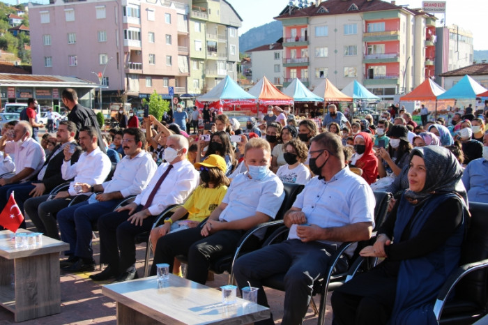 Bucak’ta 30’ncu geleneksel sünnet ve keşkek şöleni yapıldı