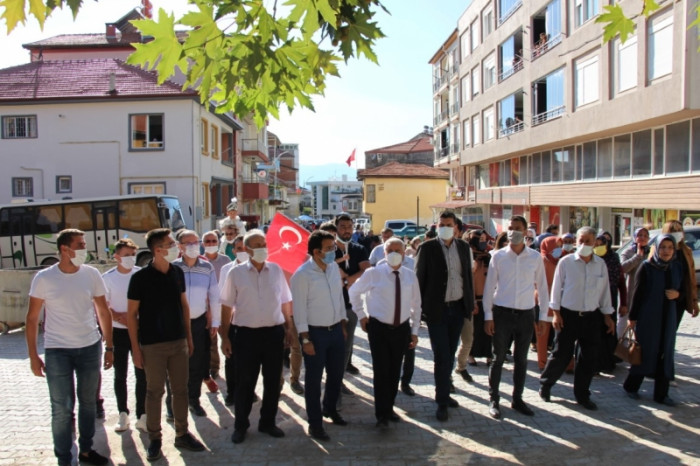 Bucak&rsquo;ta 30&rsquo;ncu geleneksel s&uuml;nnet ve keşkek ş&ouml;leni yapıldı