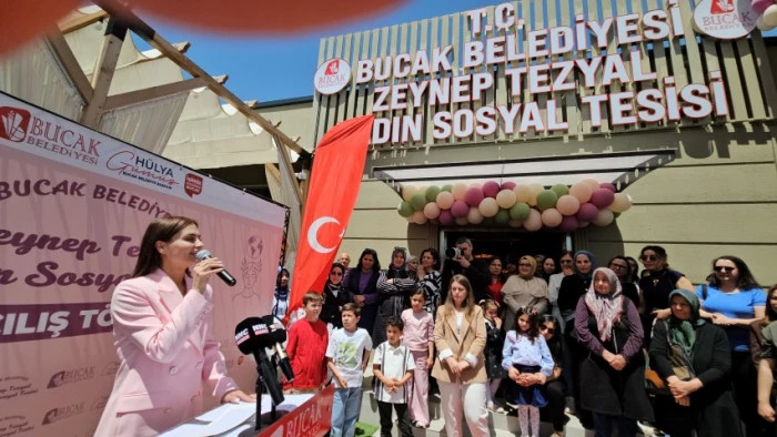 Bucak&rsquo;ta Kadının Emeği Ve Neşesi Aynı &Ccedil;atıda Buluştu