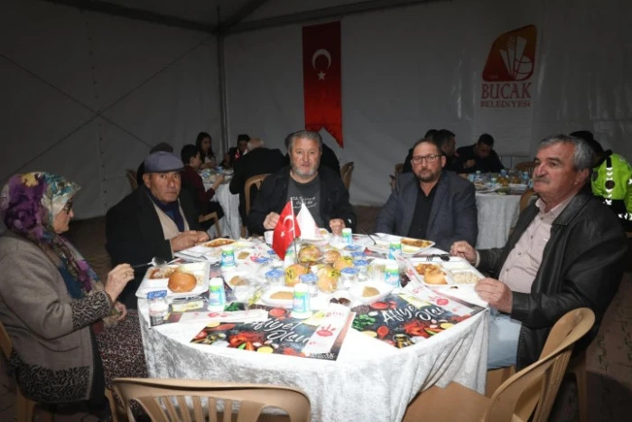 Bucak&rsquo;ta &Ccedil;anakkale ruhu iftar sofrasında yaşatıldı