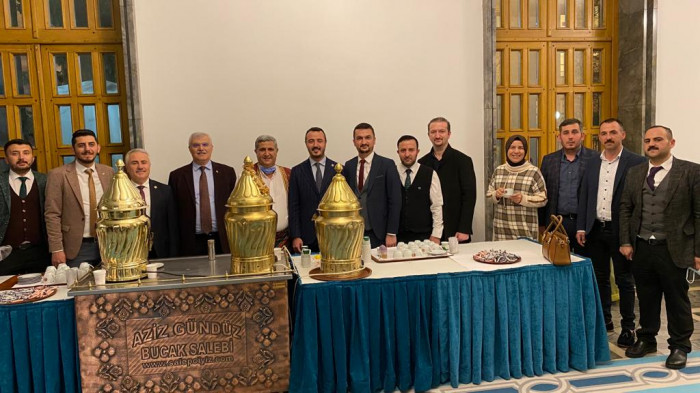 TBMM’de Gelenekselleşen Bucak Salebi İkramı Yapıldı