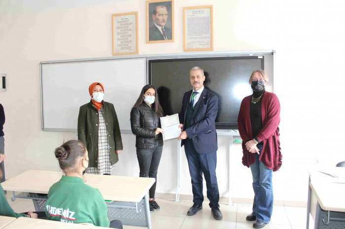 Okullarımızda karne heyecanı