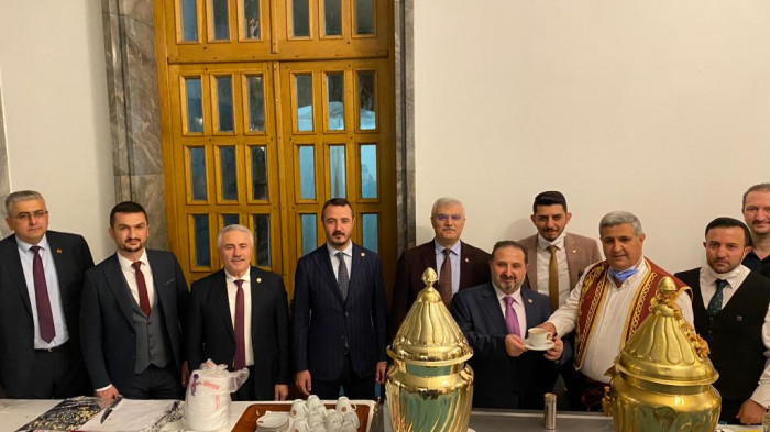 TBMM’de Gelenekselleşen Bucak Salebi İkramı Yapıldı