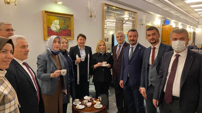 TBMM’de Gelenekselleşen Bucak Salebi İkramı Yapıldı