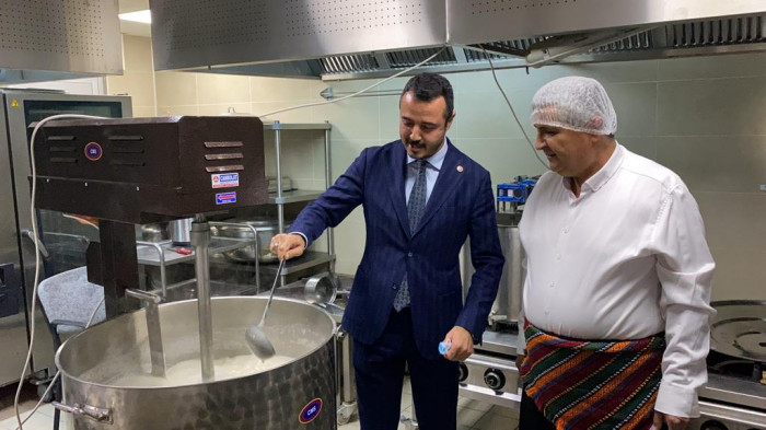 TBMM’de Gelenekselleşen Bucak Salebi İkramı Yapıldı