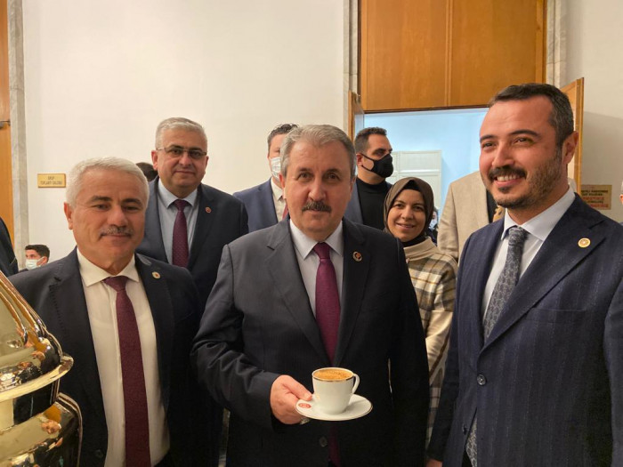 TBMM’de Gelenekselleşen Bucak Salebi İkramı Yapıldı