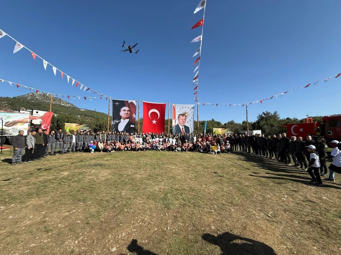 Bucak’ta yüzlerce fidan toprakla buluştu