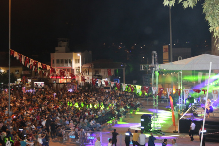 30 AĞUSTOS ZAFER BAYRAMI COŞKUSU VE TRT ANTALYA  RAYOSU’NUN KURULUŞ YILDÖNÜMÜ KUTLANDI