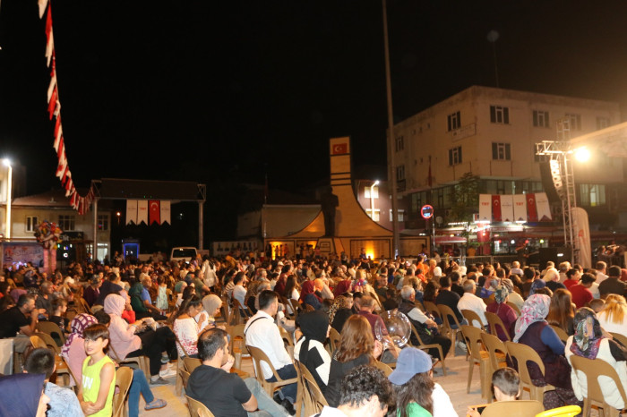 30 AĞUSTOS ZAFER BAYRAMI COŞKUSU VE TRT ANTALYA  RAYOSU’NUN KURULUŞ YILDÖNÜMÜ KUTLANDI