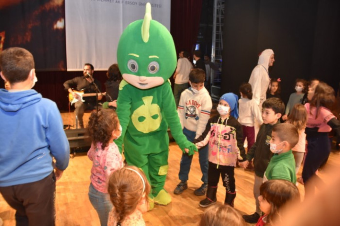 MAKÜ, SMA Hastası Eflinsu İçin Tek Yürek Oldu