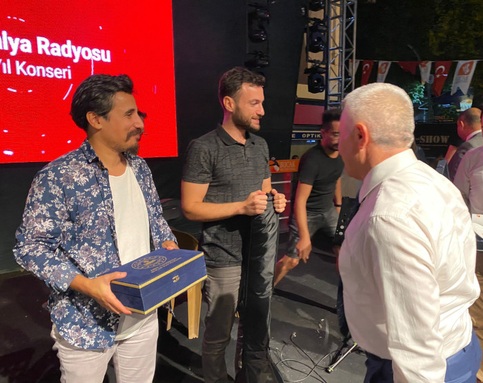 30 AĞUSTOS ZAFER BAYRAMI COŞKUSU VE TRT ANTALYA  RAYOSU’NUN KURULUŞ YILDÖNÜMÜ KUTLANDI