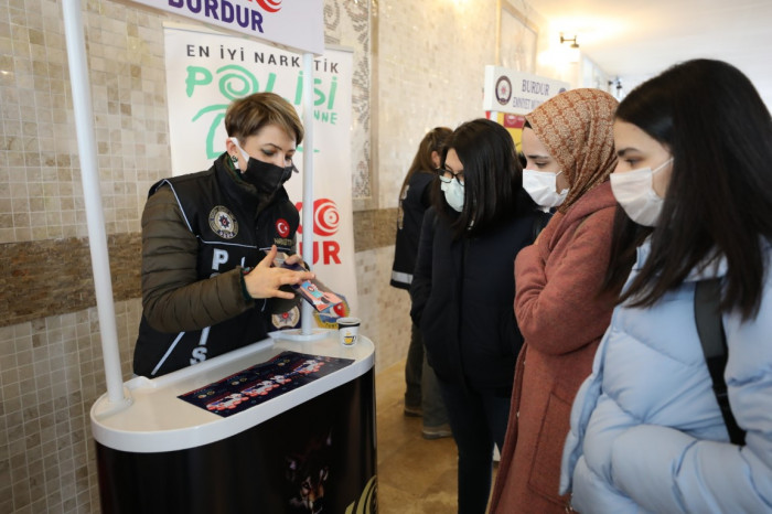 MAKÜ’de Kadına Şiddete Hayır Etkinliği Düzenlendi