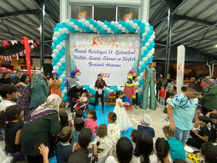 Bucak’ta 31. Geleneksel keşkek dövme ve sünnet şöleni yapıldı