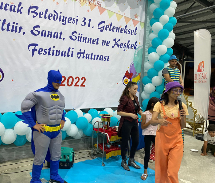 Bucak’ta 31. Geleneksel keşkek dövme ve sünnet şöleni yapıldı