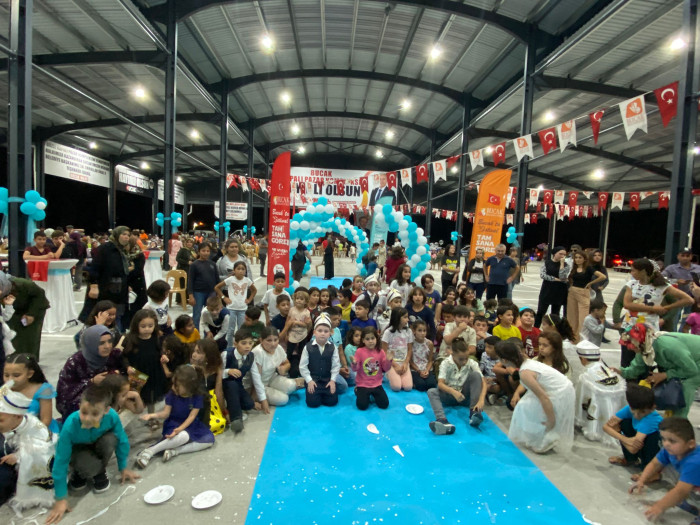 Bucak’ta 31. Geleneksel keşkek dövme ve sünnet şöleni yapıldı