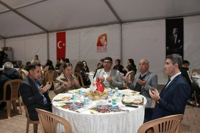 Bucak&rsquo;ta &Ccedil;anakkale ruhu iftar sofrasında yaşatıldı