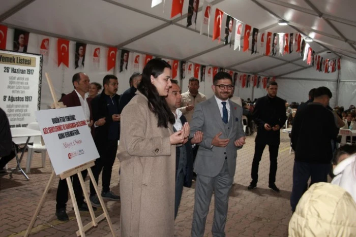 Bucak&rsquo;ta &Ccedil;anakkale ruhu iftar sofrasında yaşatıldı