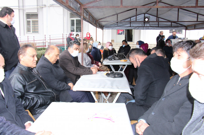 Bucak’ta Vefat Eden Öğretmenler İçin Hatim Okunup Lokma Dağıtıldı