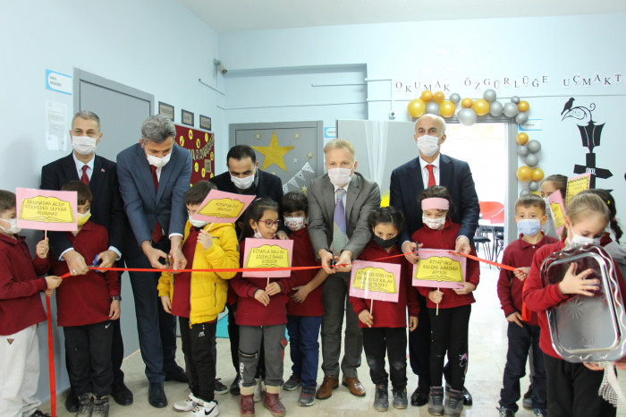 Bucak’ta Vefat Eden Öğretmenler İçin Hatim Okunup Lokma Dağıtıldı