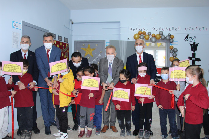 Bucak’ta Vefat Eden Öğretmenler İçin Hatim Okunup Lokma Dağıtıldı