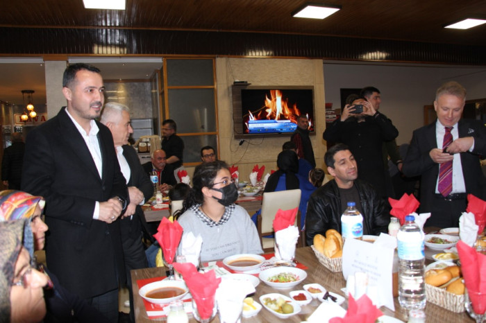 ŞEHİT AİLELERİ VE GAZİLER İFTARDA BULUŞTU