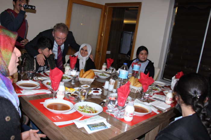 ŞEHİT AİLELERİ VE GAZİLER İFTARDA BULUŞTU