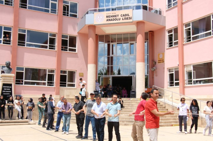 Bucak’ta Öğrenciler Geleneksel Kavurma Şenliğinde Buluştu 