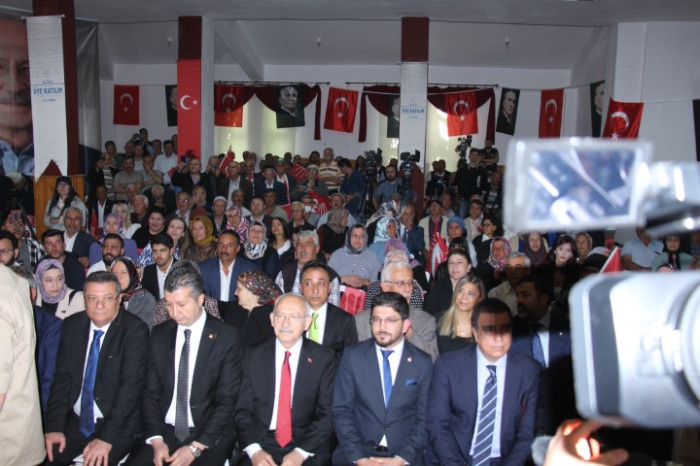 Kılıçdaroğlu: Bu ülkeyi büyütecek olan sizin azim ve kararlılığınız