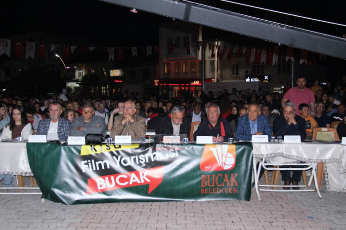 BUCAK’TA ‘YETENEK SİZSİNİZ’ YARIŞMASININ FİNALİ YAPILDI