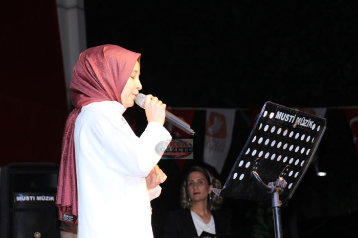 BUCAK’TA ‘YETENEK SİZSİNİZ’ YARIŞMASININ FİNALİ YAPILDI