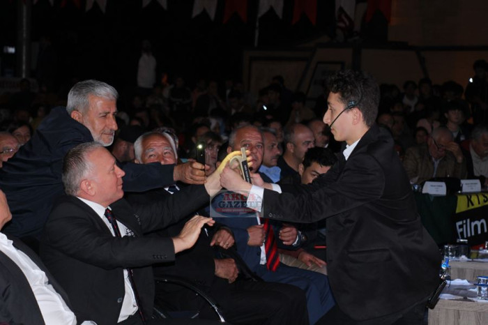 BUCAK’TA ‘YETENEK SİZSİNİZ’ YARIŞMASININ FİNALİ YAPILDI