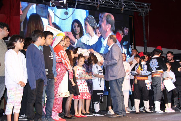 BUCAK’TA ‘YETENEK SİZSİNİZ’ YARIŞMASININ FİNALİ YAPILDI