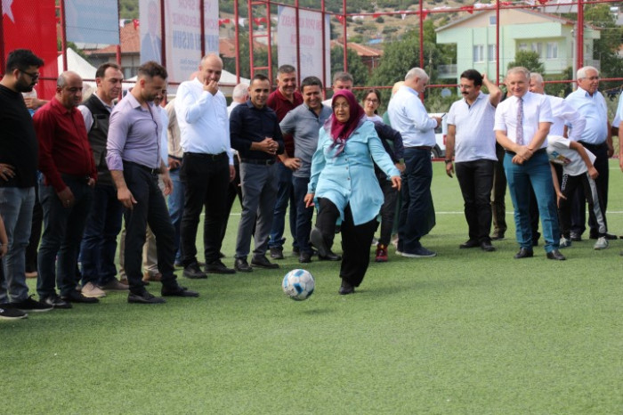 BUCAK BELEDİYESİ SPOR KOMPLEKSİ AÇILDI