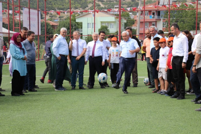 BUCAK BELEDİYESİ SPOR KOMPLEKSİ AÇILDI