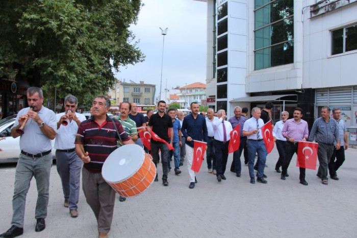 Bucak’ta 31. Geleneksel keşkek dövme ve sünnet şöleni yapıldı