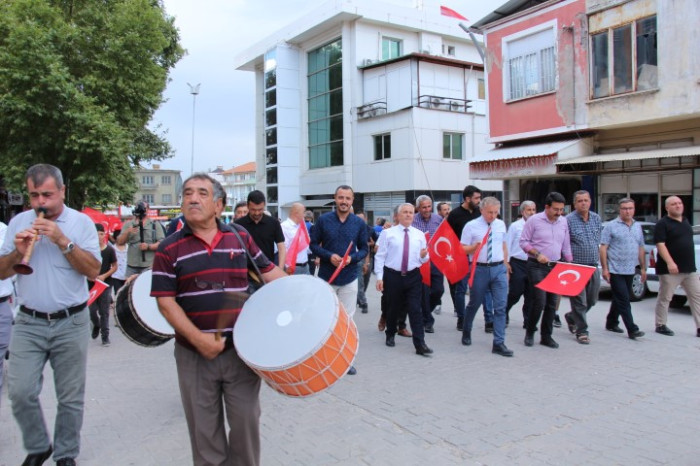Bucak’ta 31. Geleneksel keşkek dövme ve sünnet şöleni yapıldı