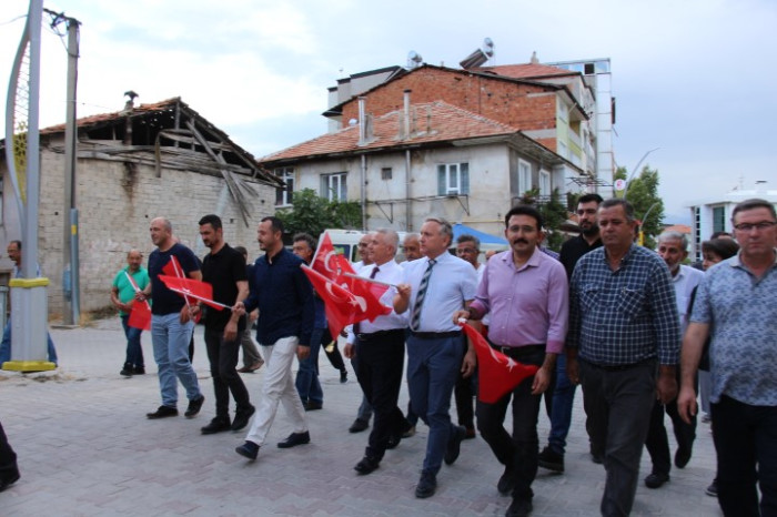 Bucak’ta 31. Geleneksel keşkek dövme ve sünnet şöleni yapıldı