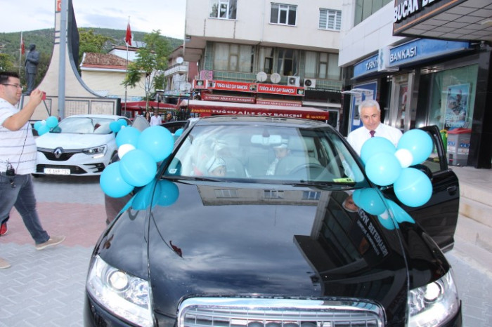 Bucak’ta 31. Geleneksel keşkek dövme ve sünnet şöleni yapıldı