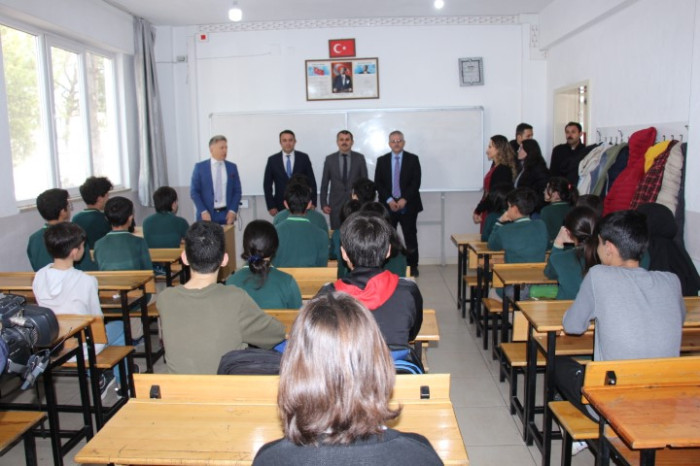 Bucak’ta 12 Bin 495 Öğrenci Yarıyıl Karnesi Aldı