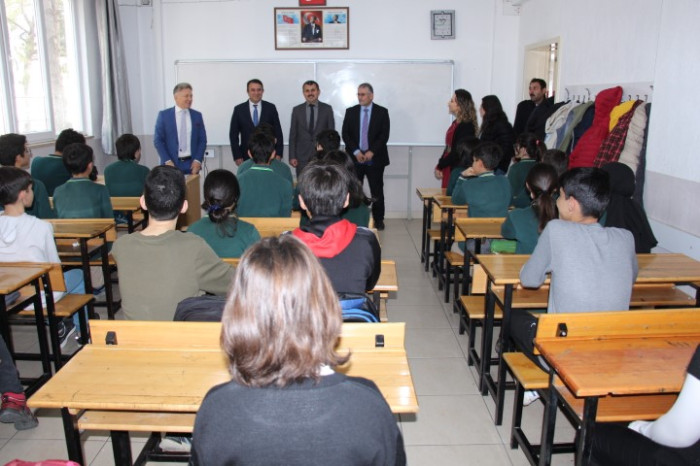 Bucak’ta 12 Bin 495 Öğrenci Yarıyıl Karnesi Aldı