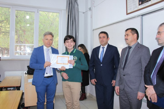 Bucak’ta 12 Bin 495 Öğrenci Yarıyıl Karnesi Aldı